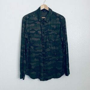 Sanctuary Men's Olive Camouflage Button-Down Shirt